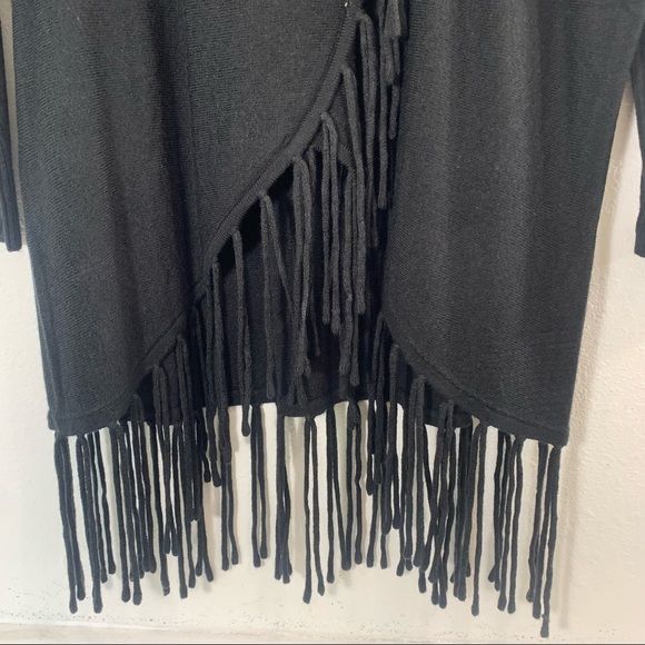 Ronnie Saloway Black Cowl Neck Tasseled Sweater Size Medium - Picture 3 of 9